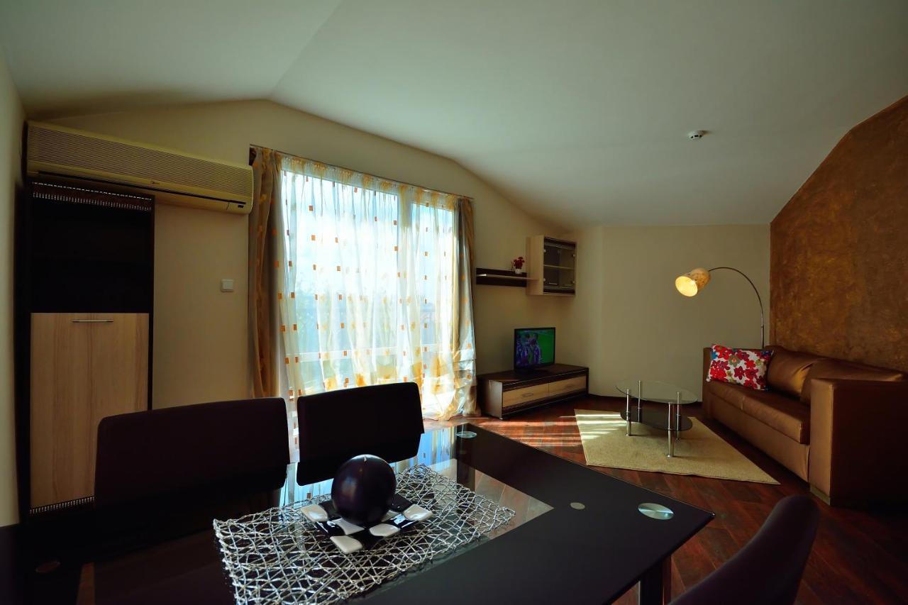 City Art Boutique Apartments ルセ エクステリア 写真