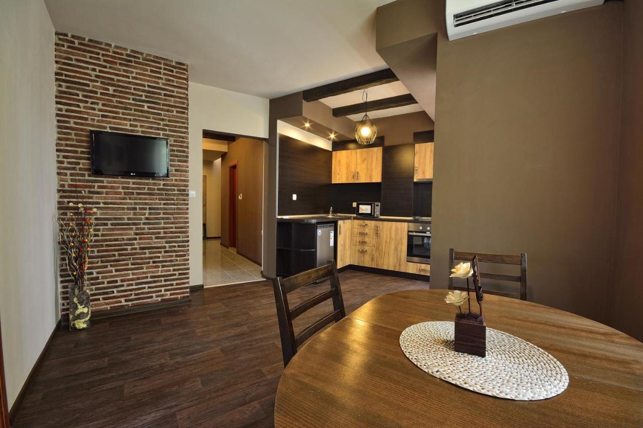 City Art Boutique Apartments ルセ エクステリア 写真